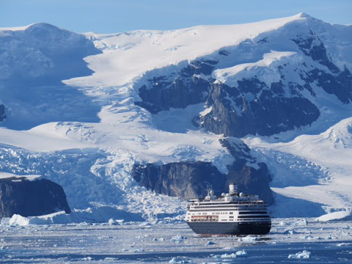 Cruise Planners Roxana Burns image