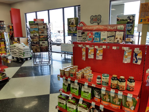 Pet Supply Store «Petco Animal Supplies», reviews and photos, 1410 N Loop 336 W, Conroe, TX 77304, USA