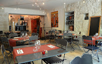 Atmosphère du Restaurant Le Comptoir des Arts à Saint-Paul-Trois-Châteaux - n°8