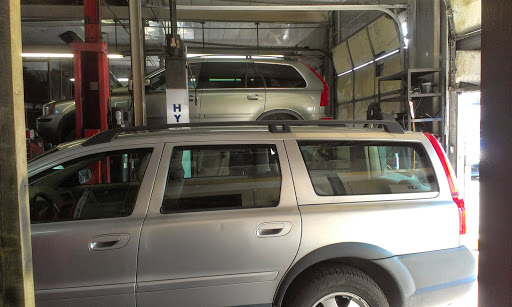 Auto Repair Shop «European Motors Inc», reviews and photos, 141 Harpersville Rd, Newport News, VA 23601, USA