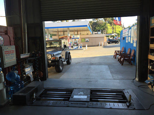 Auto Repair Shop «Gaffey Smog Center & Auto Repair», reviews and photos, 711 W Battery St, San Pedro, CA 90731, USA