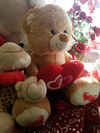 Florist «Little Flower Shop», reviews and photos, 616 High St, Delano, CA 93215, USA