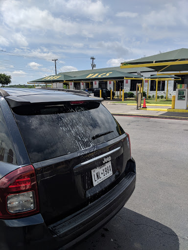 Car Wash «Water Works Car Washes», reviews and photos, 9202 Culebra Rd, San Antonio, TX 78251, USA