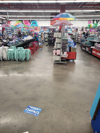 Shopping Mall «Bay Plaza Shopping Center», reviews and photos, 2100 Bartow Ave, Bronx, NY 10475, USA