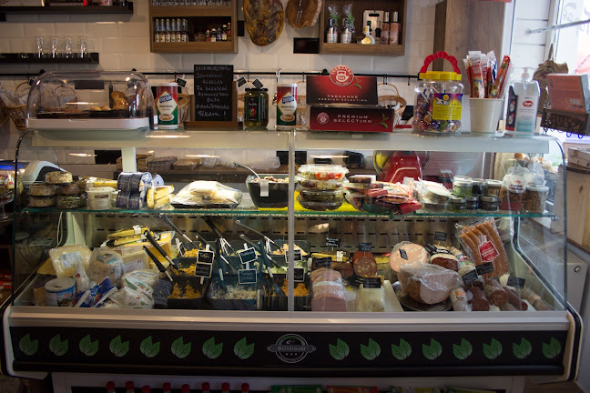 Bazsalikom Gourmet Shop & Café - Pécel