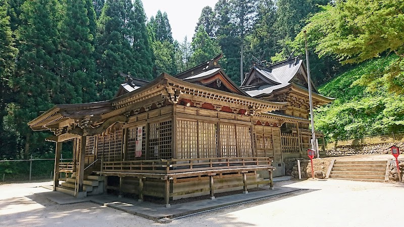 諏訪山八幡神社