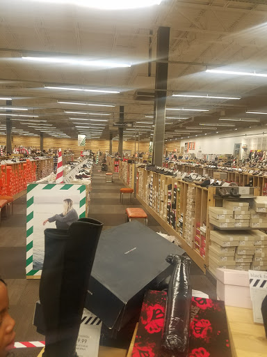 Shoe Store «DSW Designer Shoe Warehouse», reviews and photos, 10060 Reisterstown Rd, Owings Mills, MD 21117, USA