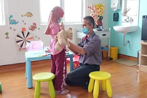DR SYED JEFRIZAL PAEDIATRICIAN AND CHILD SPECIALIST KPJ SEREMBAN image
