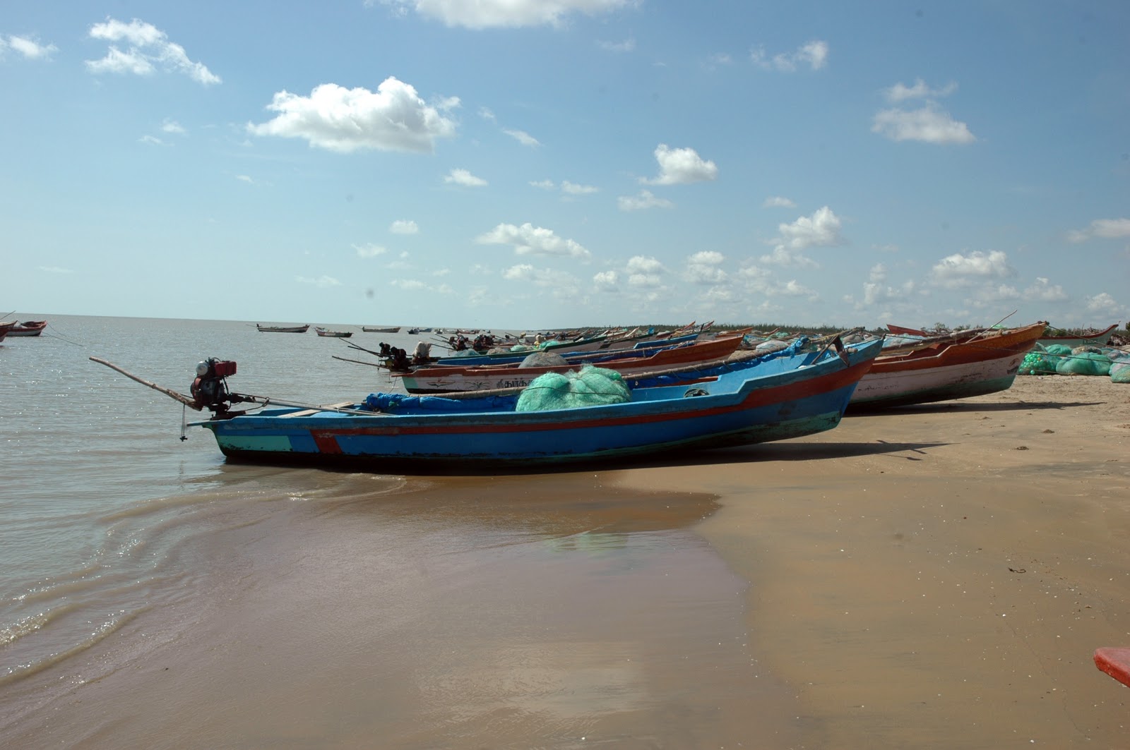 Foto van Seruthur Beach met turquoise water oppervlakte