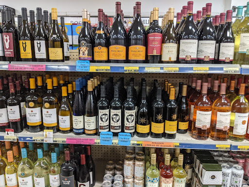Liquor Store «Tiverton Liquor Store», reviews and photos, 65 Main Rd, Tiverton, RI 02878, USA