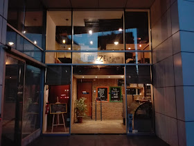 DOBLE ZETA Restaurant & Cafetería