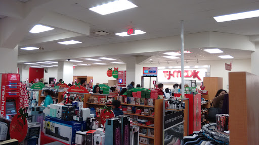 Department Store «T.J. Maxx», reviews and photos, 525 Harvard St, Brookline, MA 02446, USA