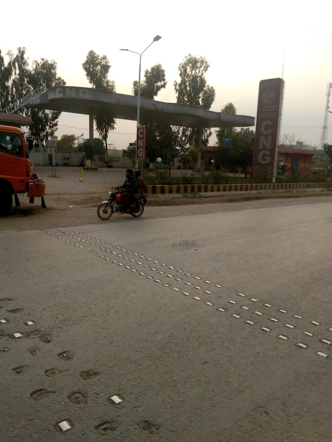 Moon CNG Station