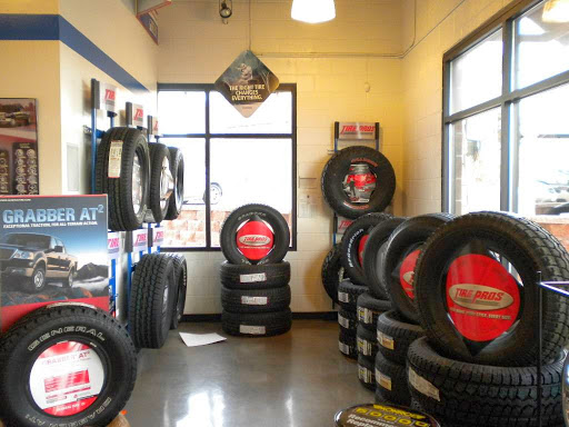 Tire Shop «Family Tire Pros Auto Service Centers - Aurora», reviews and photos, 22515 E Aurora Pkwy, Aurora, CO 80016, USA