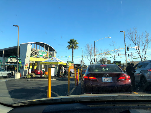 Quick Quack Car Wash en Millbrae