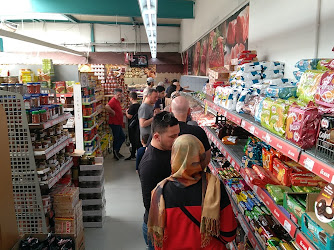 Öz Vatan Supermarkt