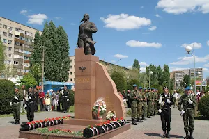 monument Maresjev image