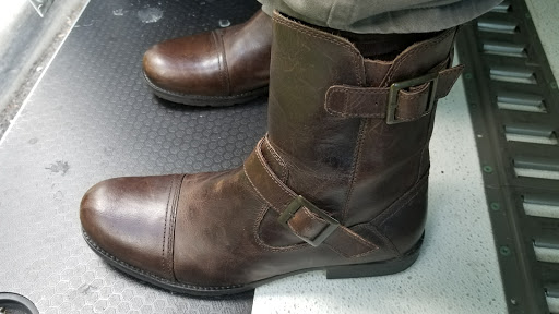 Thrift Store «Goodwill Warwick Retail Store», reviews and photos, 11061 Warwick Blvd, Newport News, VA 23601, USA