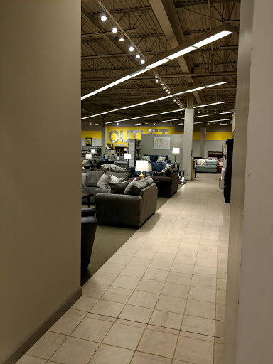 Furniture Store «Art Van Furniture - Chesterfield», reviews and photos, 50400 Gratiot Ave, Chesterfield, MI 48051, USA