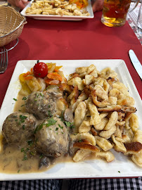 Sauce aux champignons du Restaurant français Lohkäs Restaurant de Tradition à Strasbourg - n°2