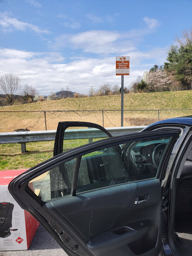 Tire Shop «Walmart Tires & Auto Parts», reviews and photos, 250 Highlands Square Dr, Hendersonville, NC 28792, USA