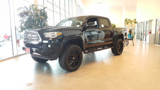 Toyota Dealer «Red McCombs Toyota», reviews and photos, 13526 Interstate 10 Frontage Rd, San Antonio, TX 78249, USA