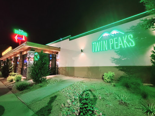 Twin Peaks Amarillo