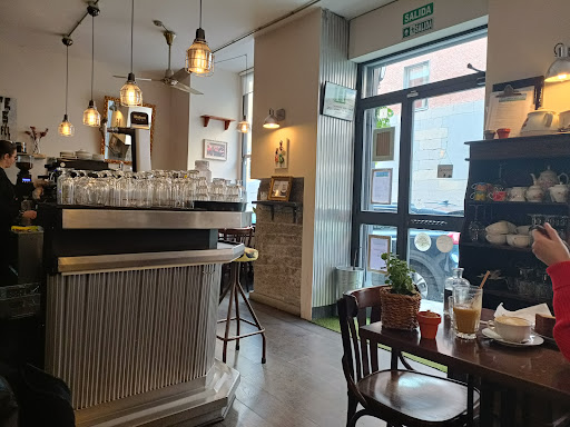 CHiA CHiLL CAFé & BiSTRO en Madrid