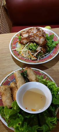 Rouleau de printemps du Restaurant chinois WENZHOU La Cantine Chinoise 温州美食林 à Paris - n°5