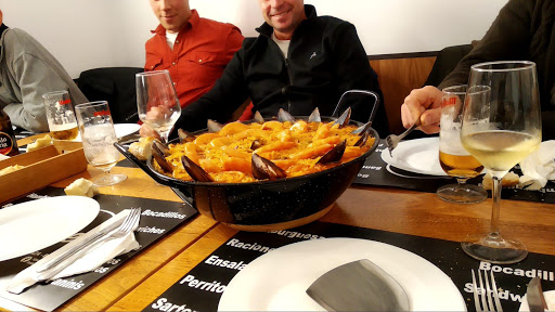 Comida y bebida