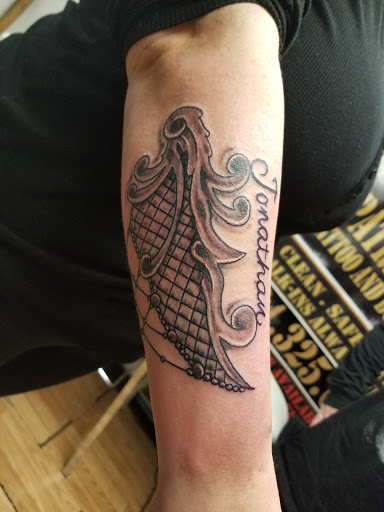 Tattoo Shop «Patriotic Pain Tattoo & Body Piercing», reviews and photos, 5658 William Penn Hwy, Murrysville, PA 15668, USA