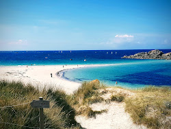 Plage De Reve'in fotoğrafı dağlarla çevrili