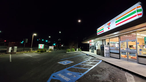 Convenience Store «7-Eleven», reviews and photos, 500 Auburn Ravine Rd, Auburn, CA 95603, USA