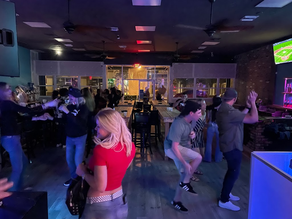 T.N.T On Harrison 33020