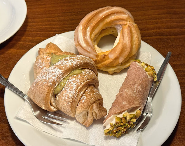 Bassotto - Kavárna - Vinárna