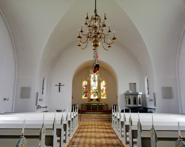 Anmeldelser af Vedbæk Kirke i Birkerød - Kirke