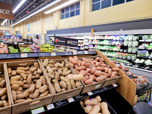 Supermarket «Walmart Neighborhood Market», reviews and photos, 4701 Mission Rd, Westwood, KS 66205, USA