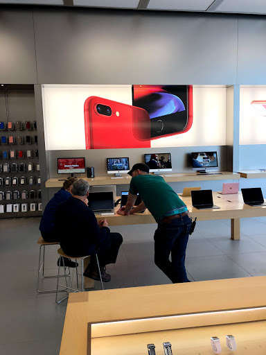 Computer Store «Apple New Haven», reviews and photos, 65 Broadway, New Haven, CT 06511, USA