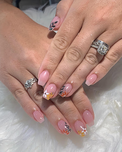 Manicure pedicure places in Chicago