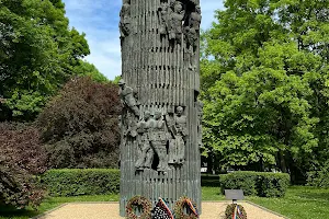 The Romanian Infantry Monument image
