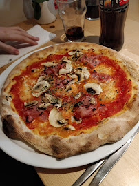Pizza du Restaurant italien Sapori Pizzeria à Levallois-Perret - n°13