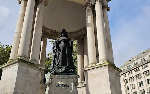 Queen Victoria Monument image