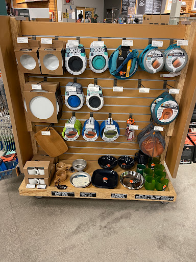 Camping Store «REI», reviews and photos, 17W160 W 22nd St, Oakbrook Terrace, IL 60181, USA