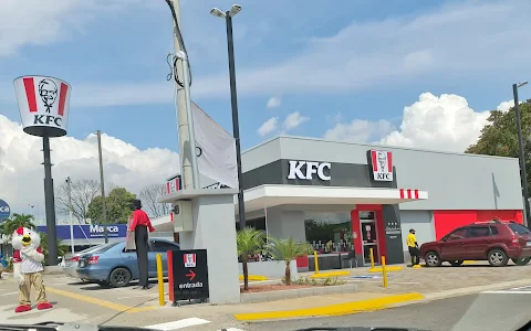 KFC Plaza Ferias Alajuela image