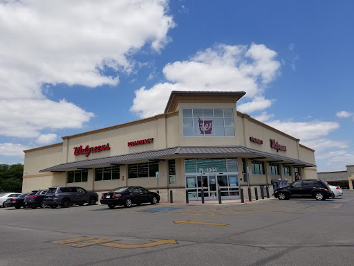 Walgreens, 1944 S Seguin Ave, New Braunfels, TX 78130, USA, 
