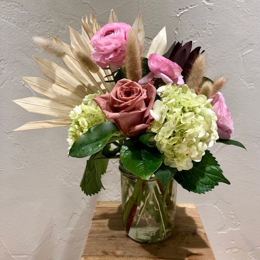 Florist «A Secret Garden», reviews and photos, 100 E Meadow Dr # 3, Vail, CO 81657, USA