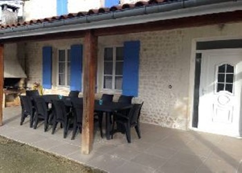 Lodge Gîtes Belluire : Location de gîtes avec piscine et jacuzzi en Charente Maritime Belluire