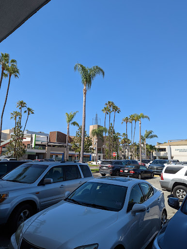 Barnes & Noble image