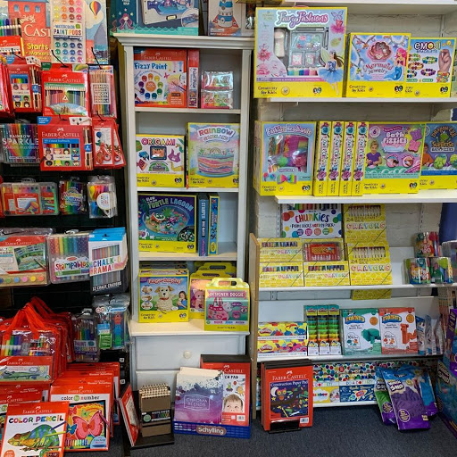 Toy Store «Mud Puddle Toys», reviews and photos, 1 Pleasant St, Marblehead, MA 01945, USA