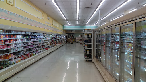 Grocery Store «Fresco y Más», reviews and photos, 3701 NW 7th St, Miami, FL 33126, USA